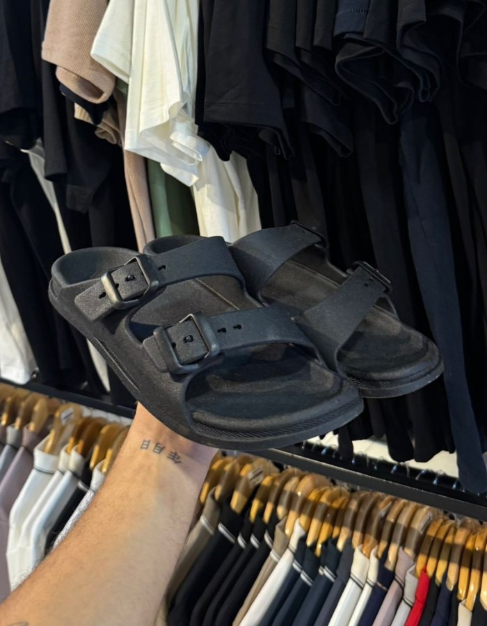 Sandália Birken Dubai R$110,00