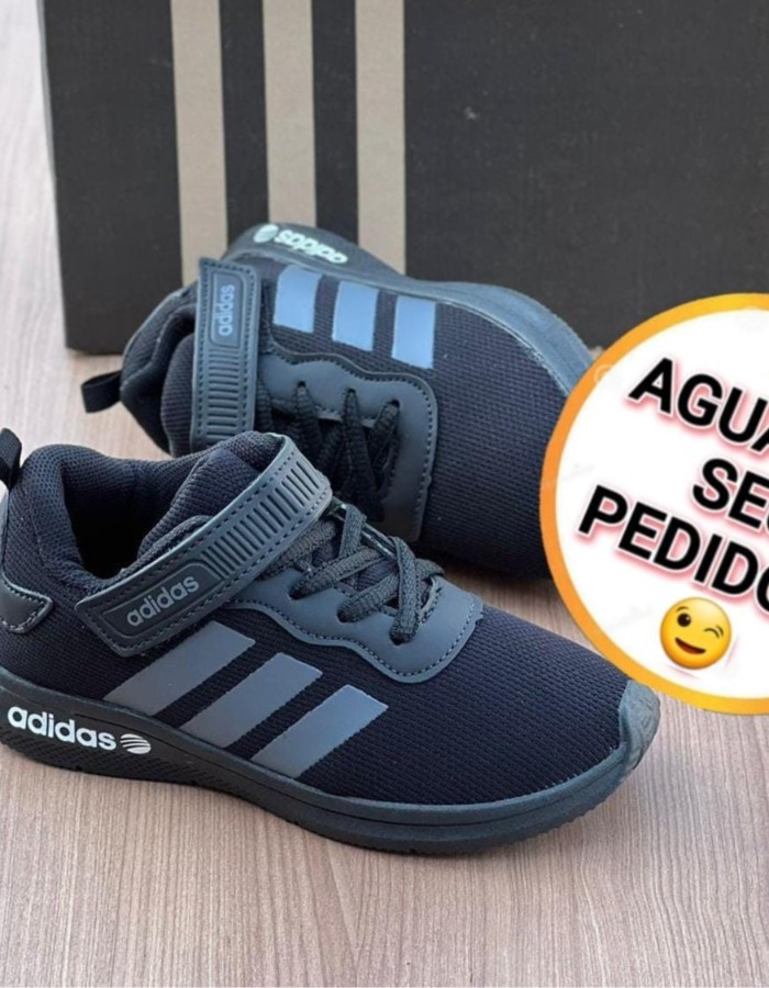 Tênis Adidas Velcro