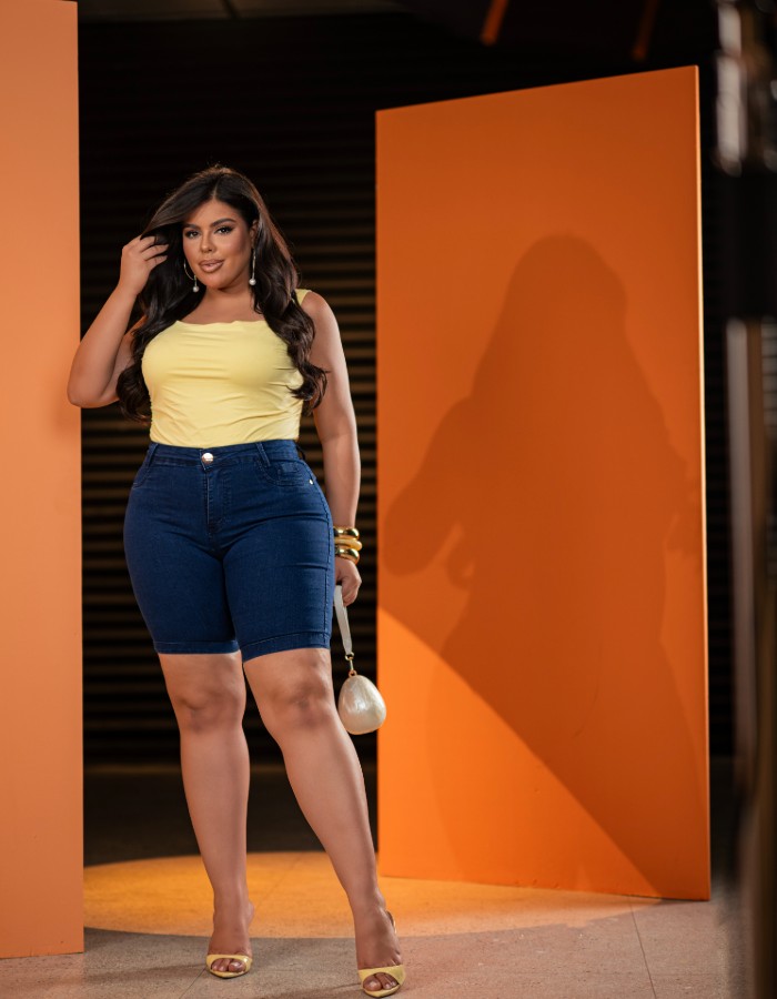 SHORT PLUS SIZE COM LAYCRA 