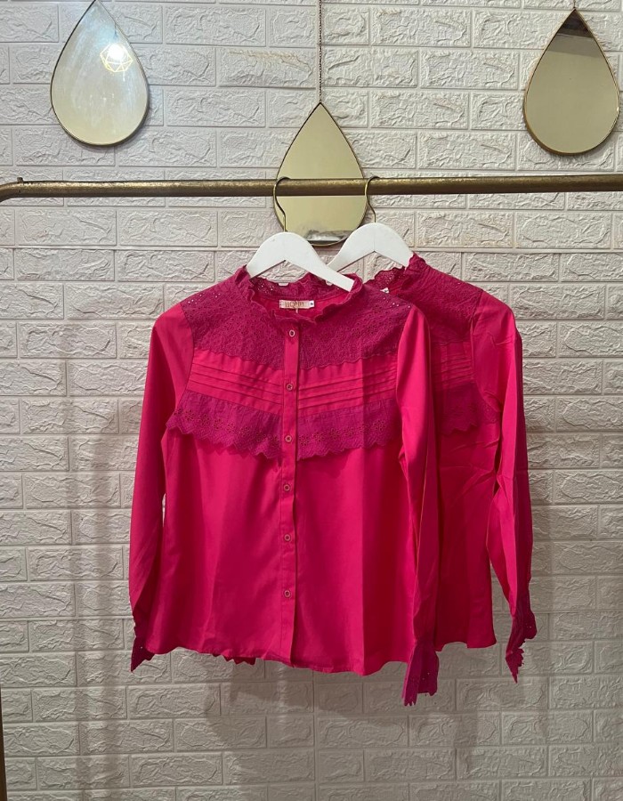 CAMISA COM RENDA