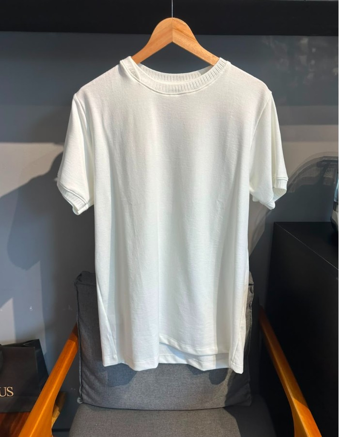 T SHIRT GOLA CRUZADA OFF WHITE