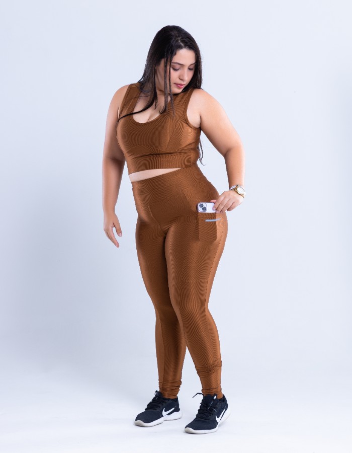 CALÇA COM BOLSO CANELADA