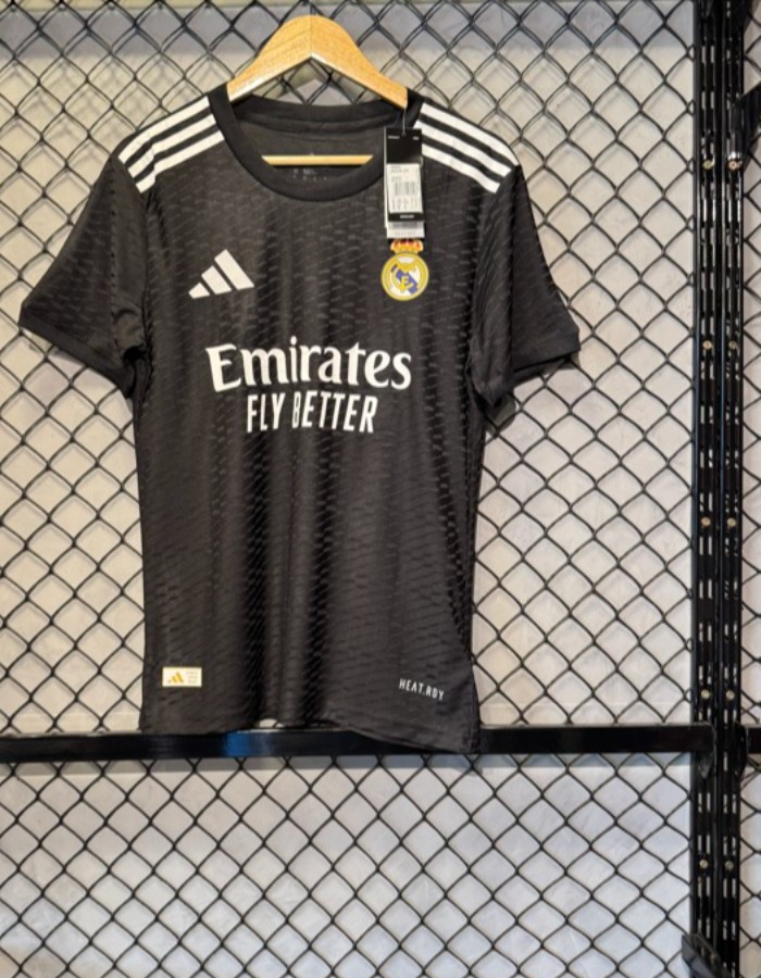 REAL MADRID 25/26 || UNIFORME GK