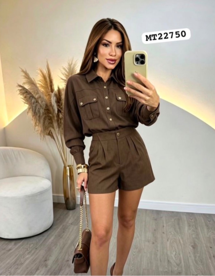 Conjunto short e jaqueta 
