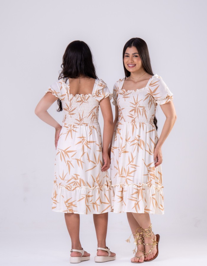 VESTIDO CURTO DE MANGA LASTEX NO PEITO