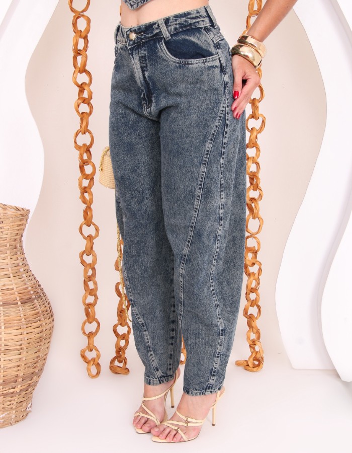Calça baggy c/detalhe lateral 