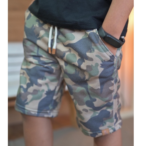 Bermuda moletom estampado camuflado Dino 