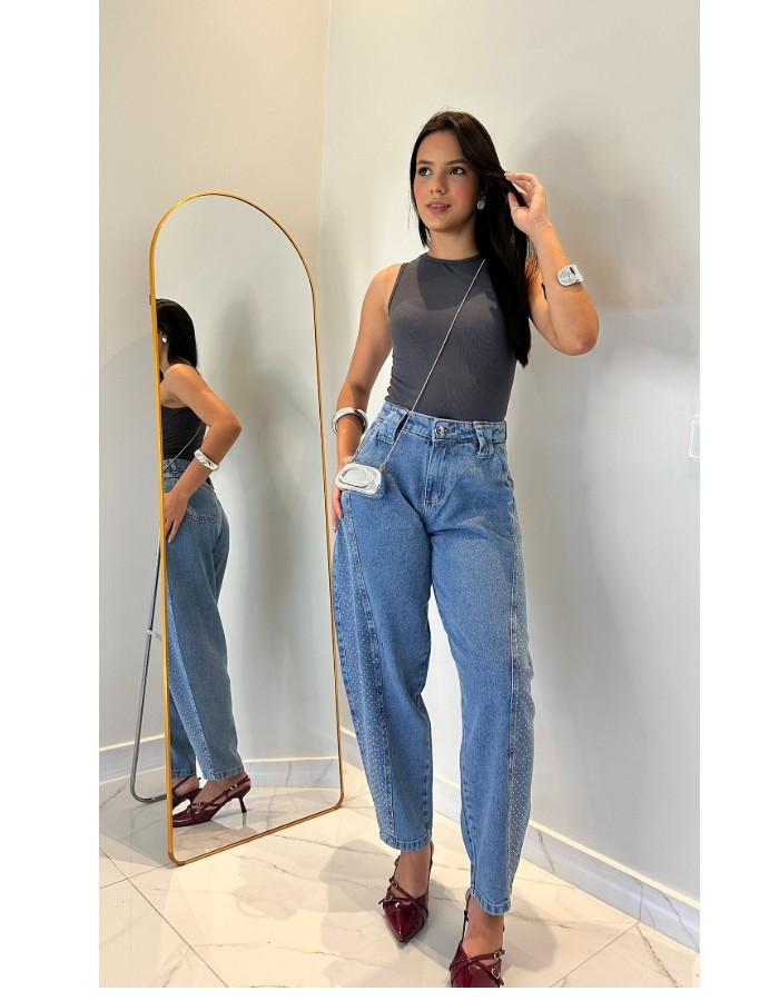 CALÇA BARREL JEANS COM STRASS