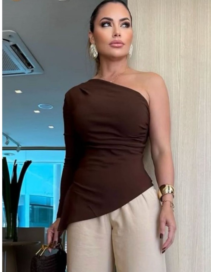 BLUSA ASSIMÉTRICA KAYLANE