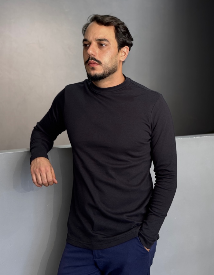 SUEDINE GOLA MEDIA MANGA LONGA PRETO
