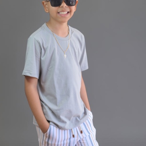Camisa básica cinza