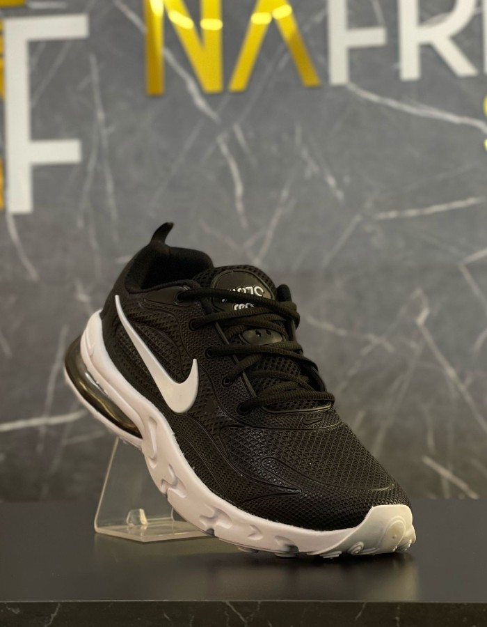 NIKE USE PRETO/BRANCO
