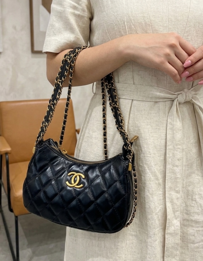     Chanel Lumière