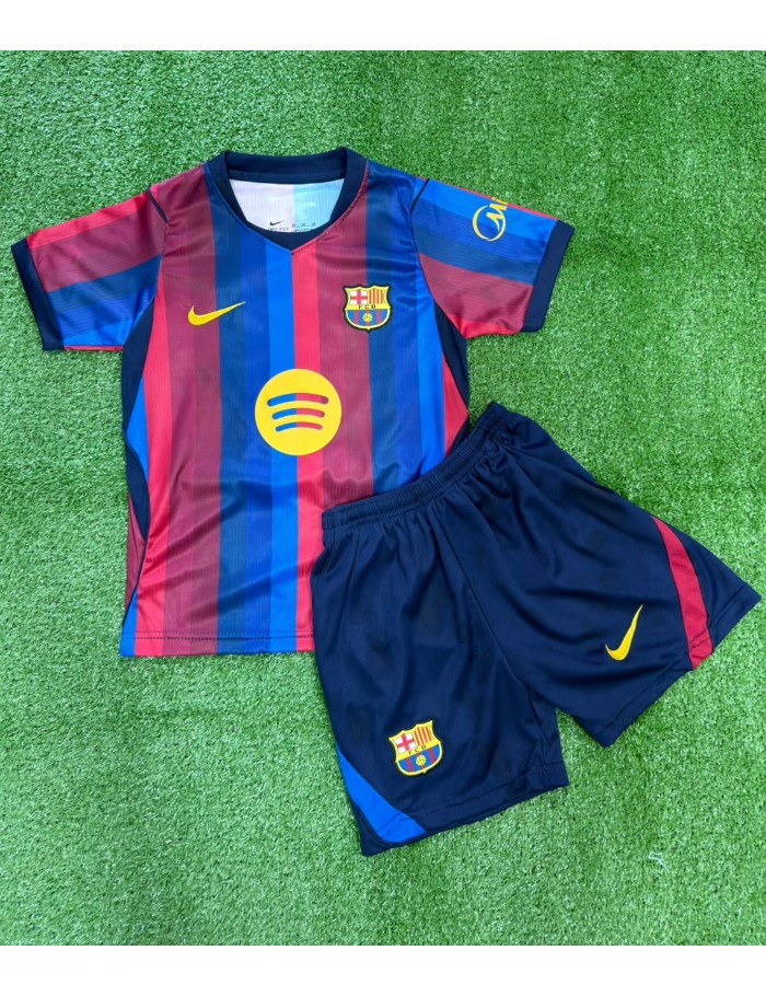 BARCELONA 26/67 UNIFORME I KIT INFANTIL 