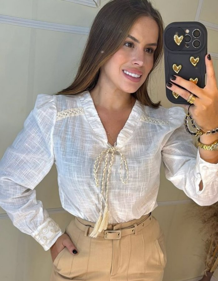 BLUSA MANGA LONGA BORDADA