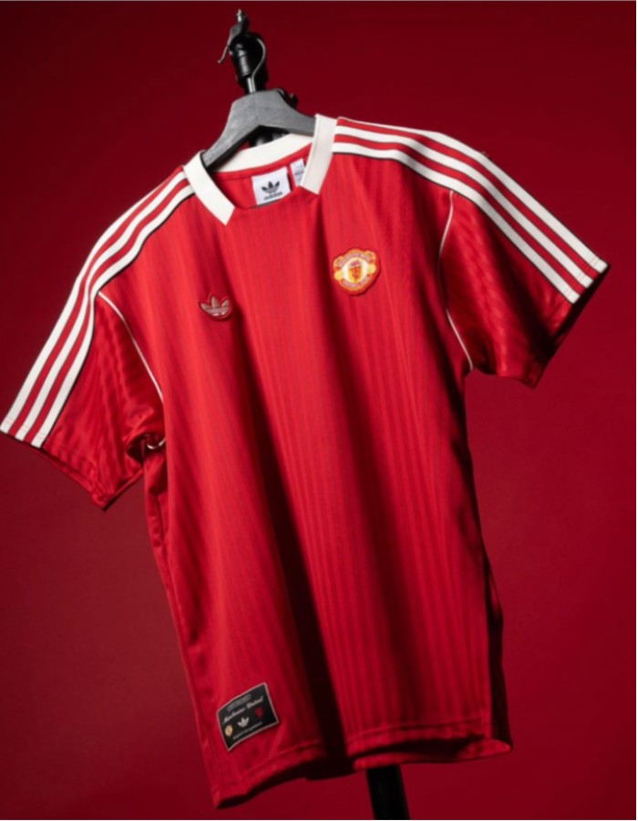 MANCHESTER UNITED 25/26 | UNIFORME ICON