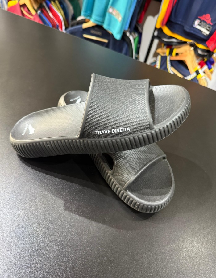 CHINELA SLIDE - CHUTEIRA PRETA