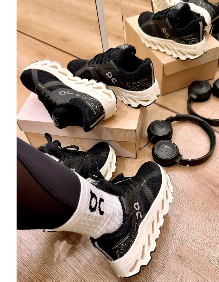 TENIS ON CLOUD