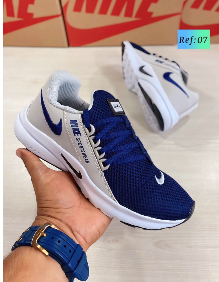 NIKE SPORTWEAR