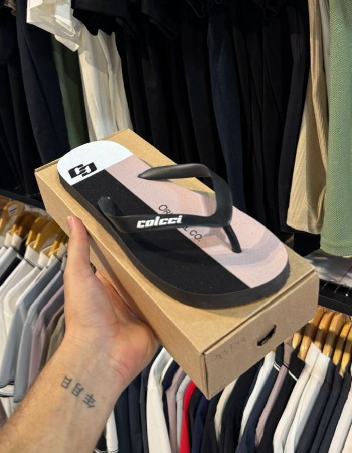 Chinelo Colcci 