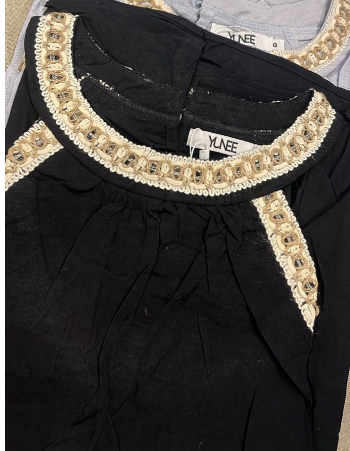 BLUSA IMPORTADA DETALHE NA GOLA 