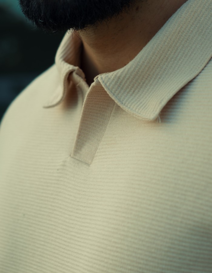 C. POLO V TEXTURIZADA