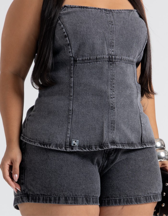 cropped marmore
