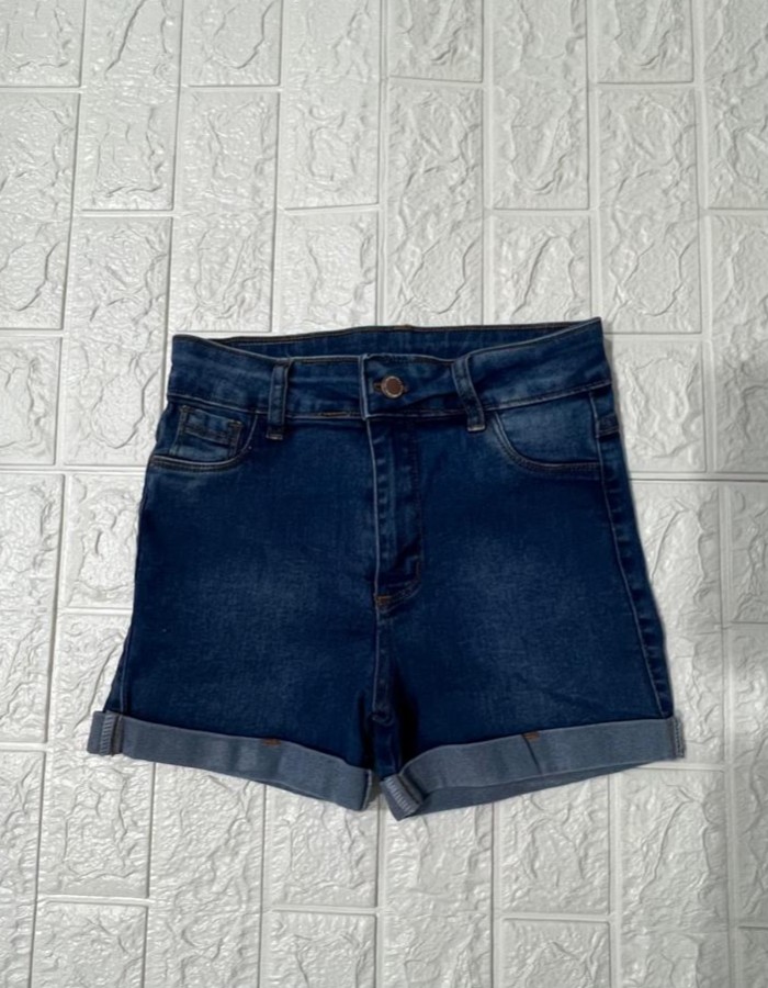 short jeans azul escuro c barra