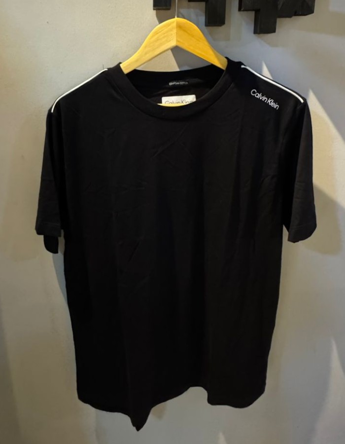 T-shirt Calvin Klein