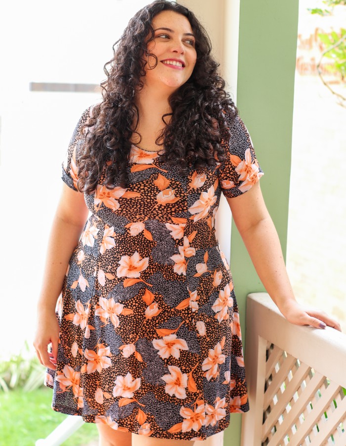 VESTIDO CURTO COM MANGA - NESGA - TAM G