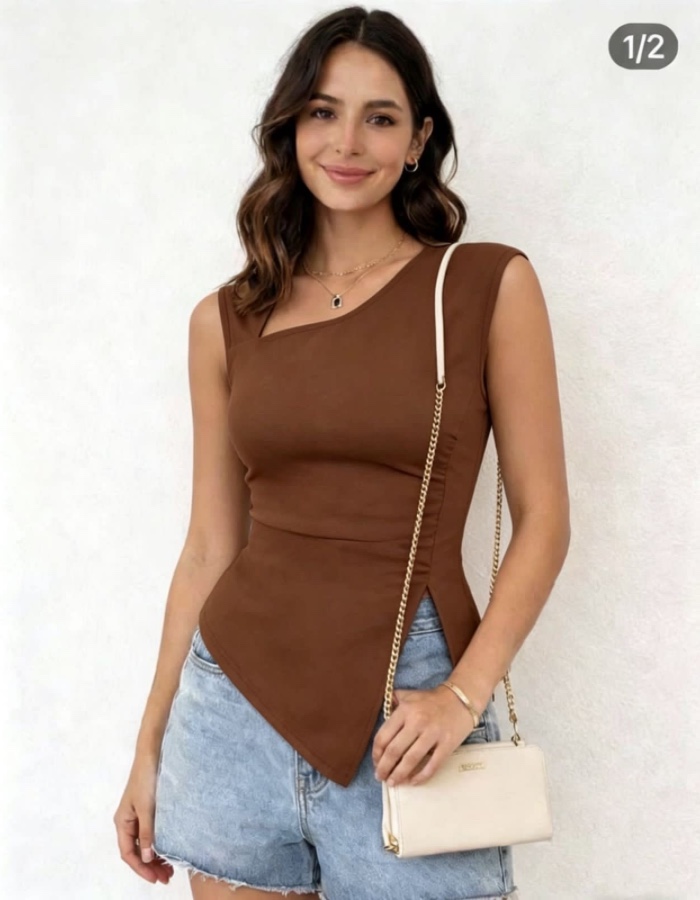 Blusa assimétrica fenda  