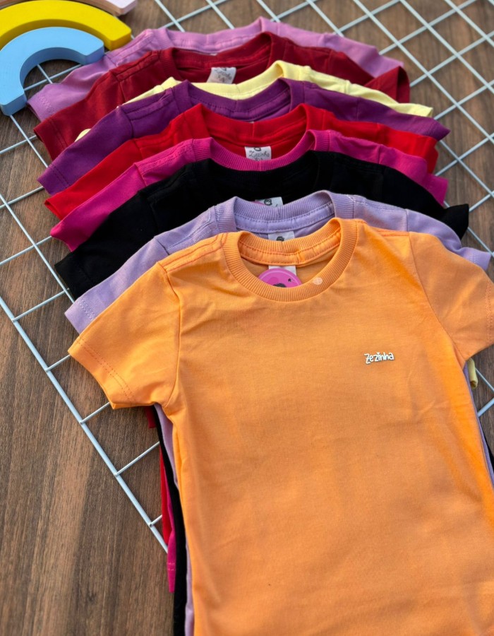 T-SHIRT BÁSICA FEMININA