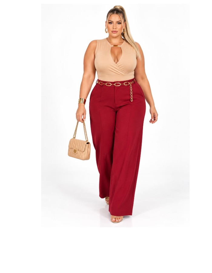 calça patanona com riatas e bolsos funcionais