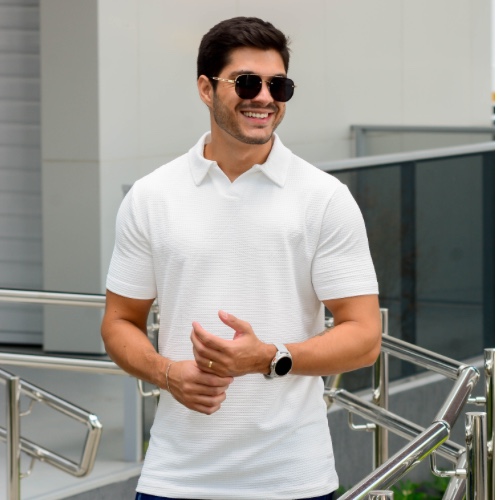CAMISA GOLA V POLIAMIDA TEXTURIZADA 