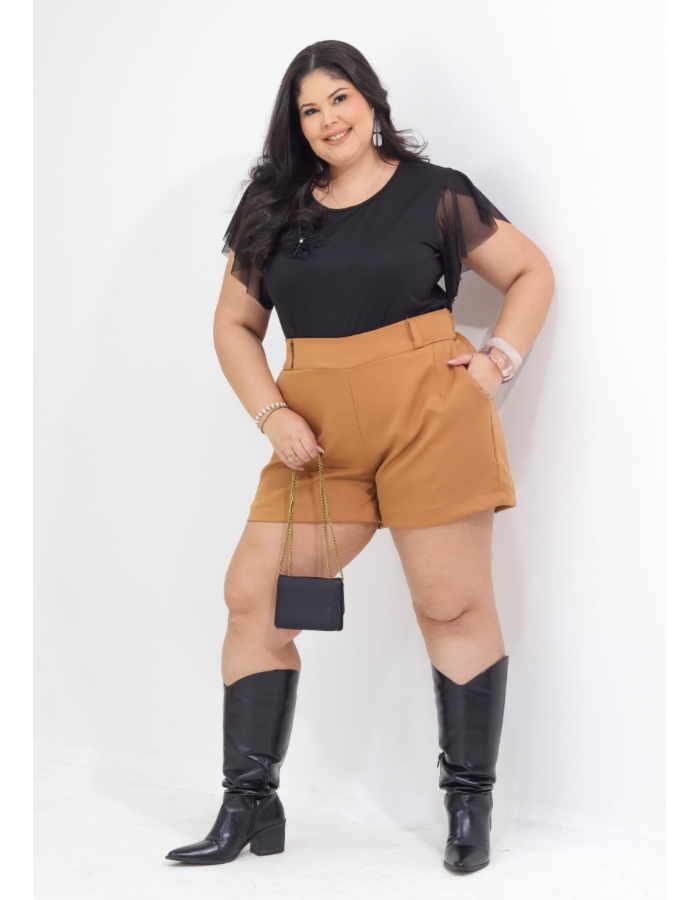 Conjunto Mabi blusa em malha suede com short alfaiataria