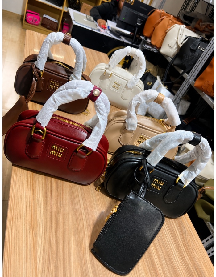Miu - miu  importada Premium Média 