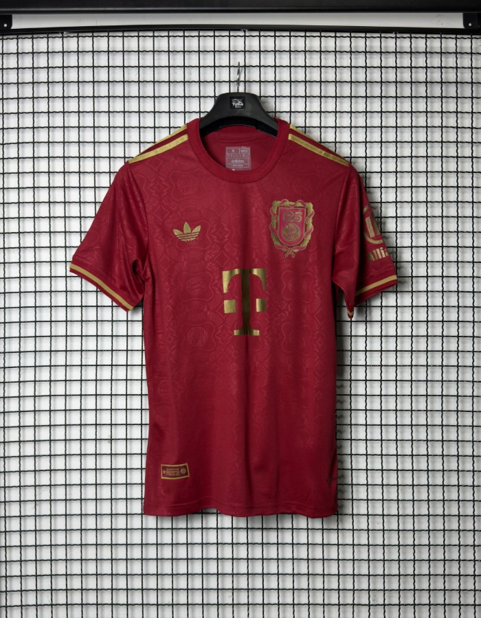 BAYERN DE MUNIQUE - 125 ANOS
