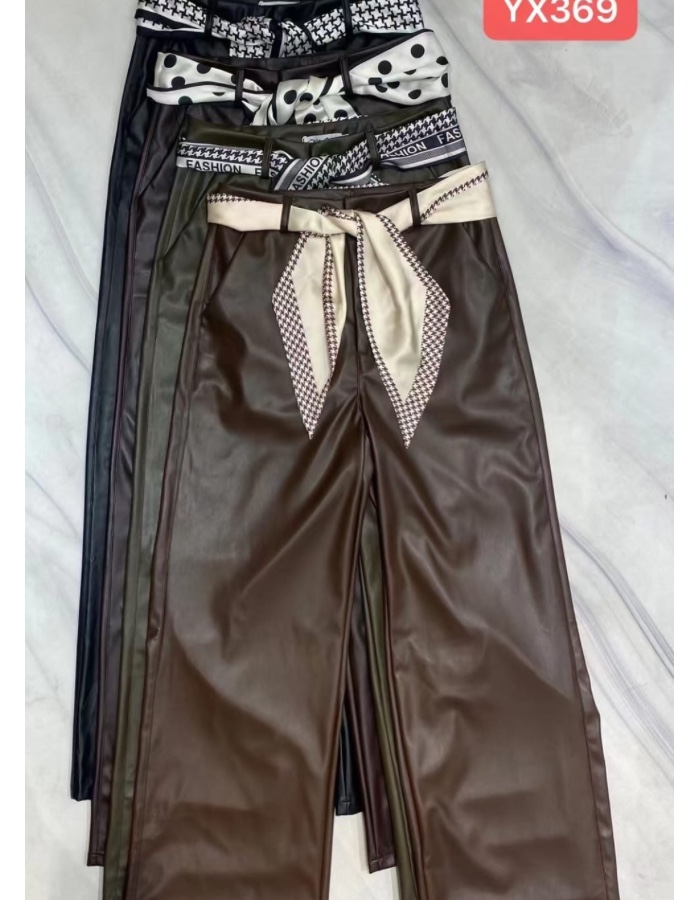 Calça couro