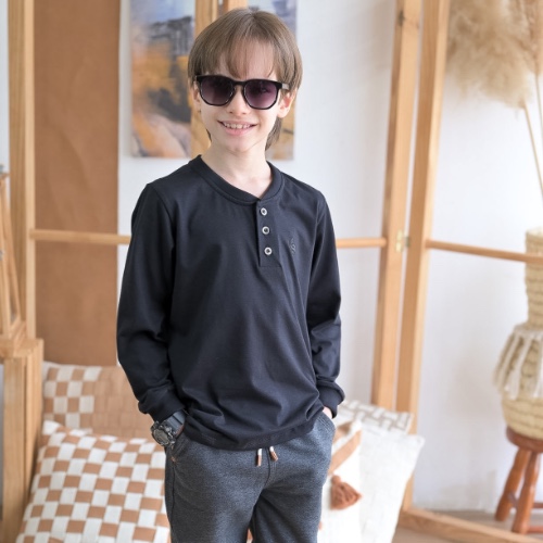 Blusa manga longa de gola portuguesa 