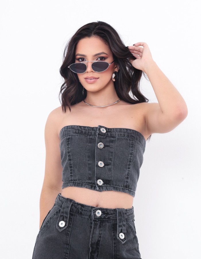 CROPPED BLACK COM  BOTÕES DESGRADEADO 