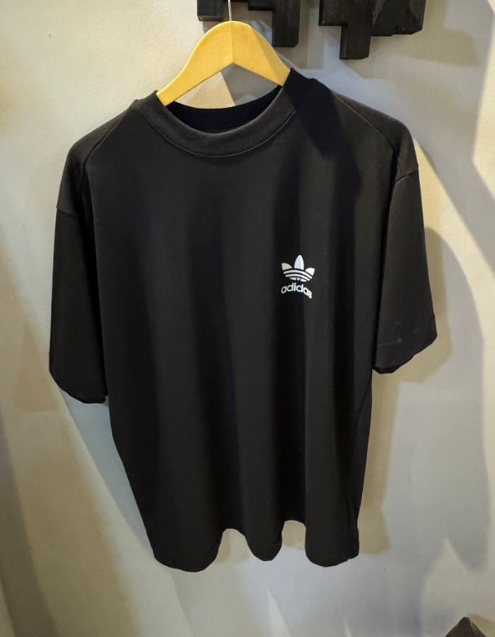 Oversized Adidas 
