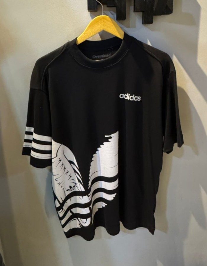 Oversized Adidas 