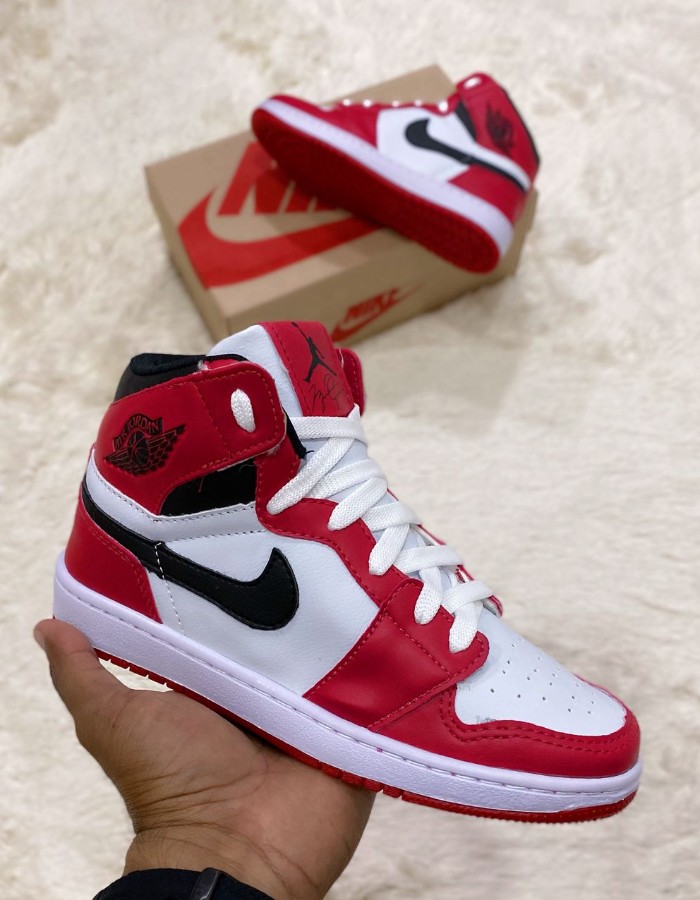 NIKE AIR JORDAN BOTINHA