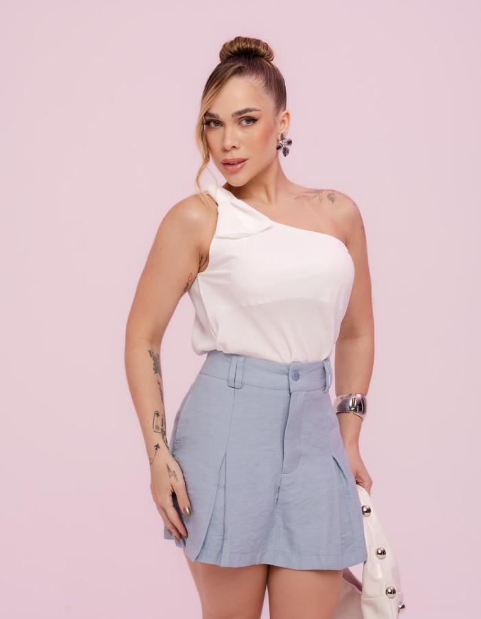 Short Saia Adna