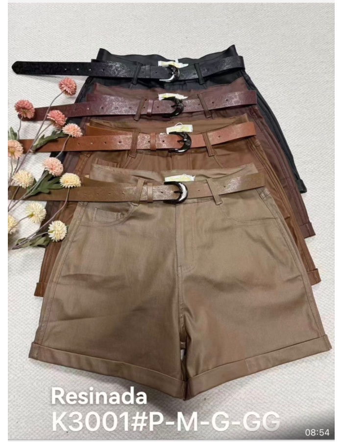 Short resinado com cinto  