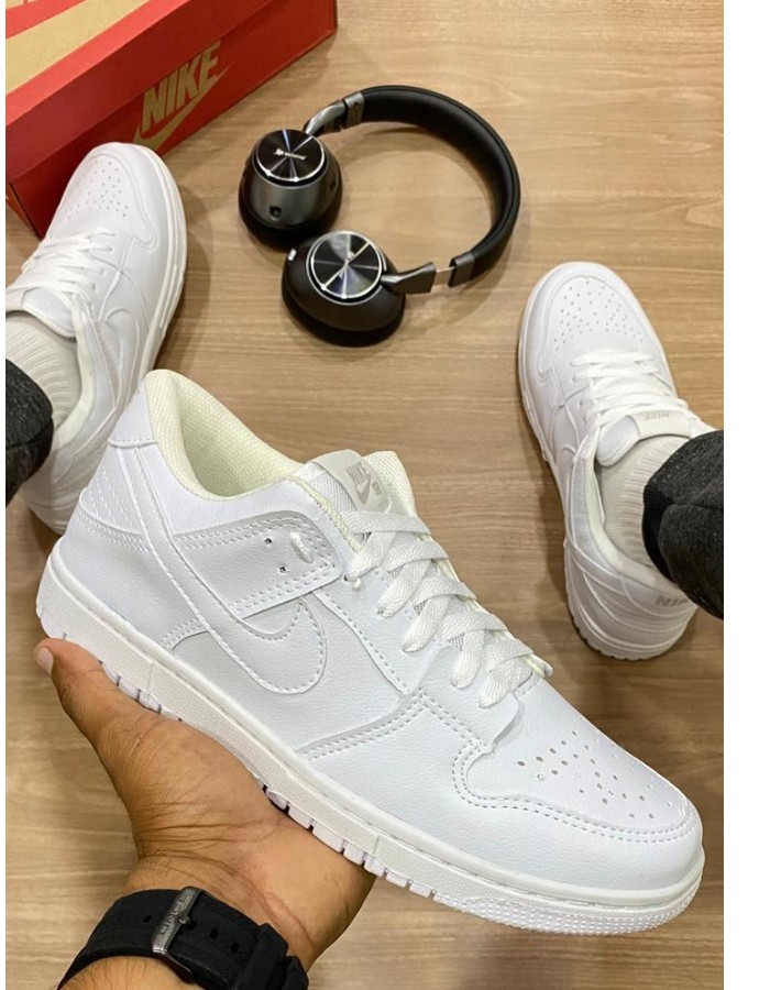 NIKE DUNK LOW