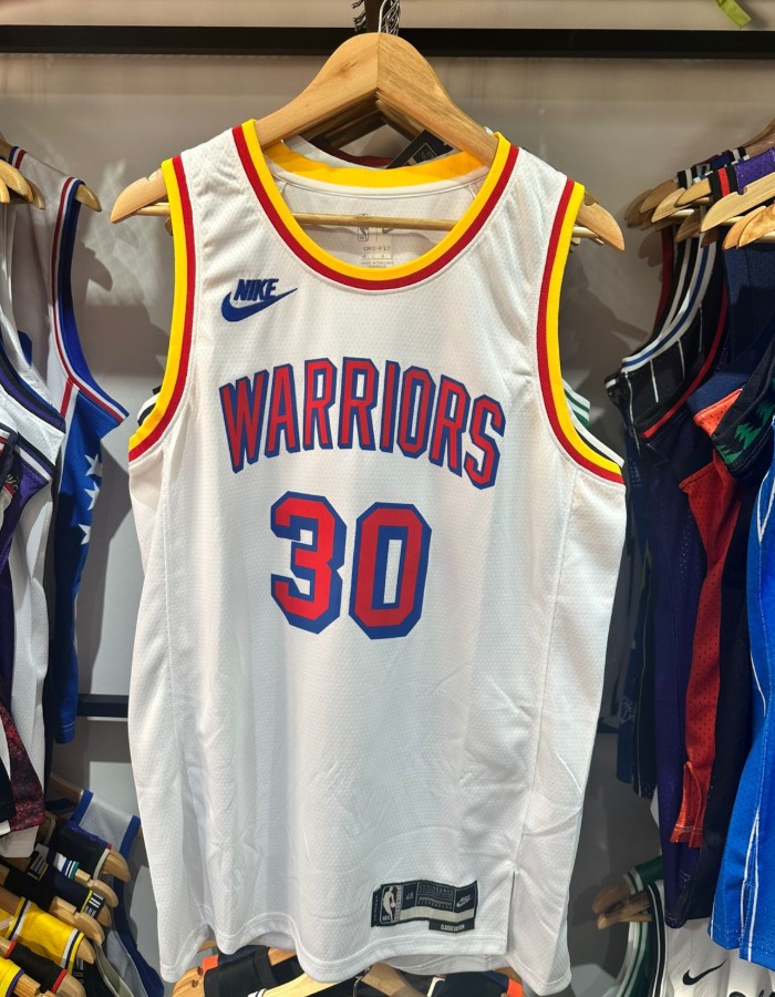 Golden statE warriors - curry 30