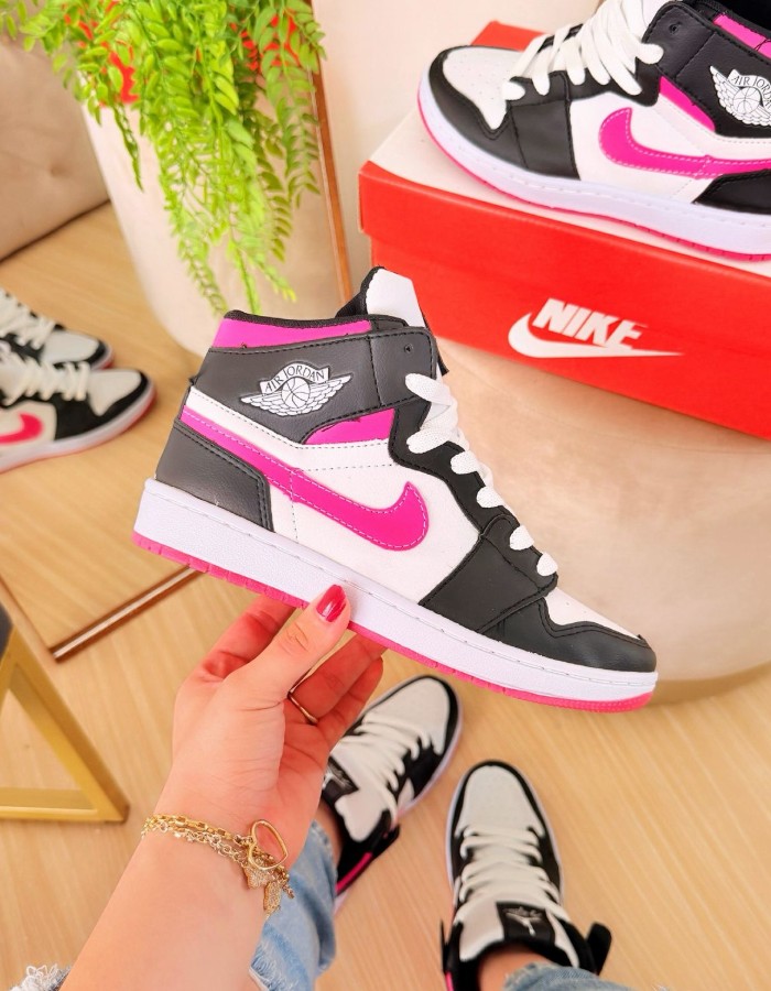 NIKE AIR JORDAN BOTINHA FEM