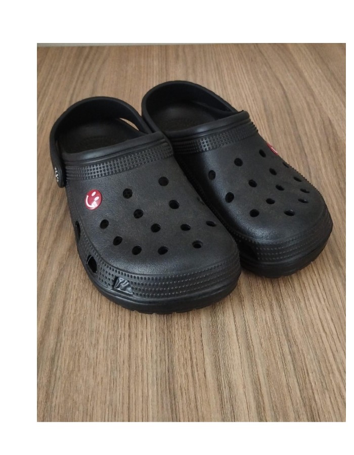 Yvate crocs SF