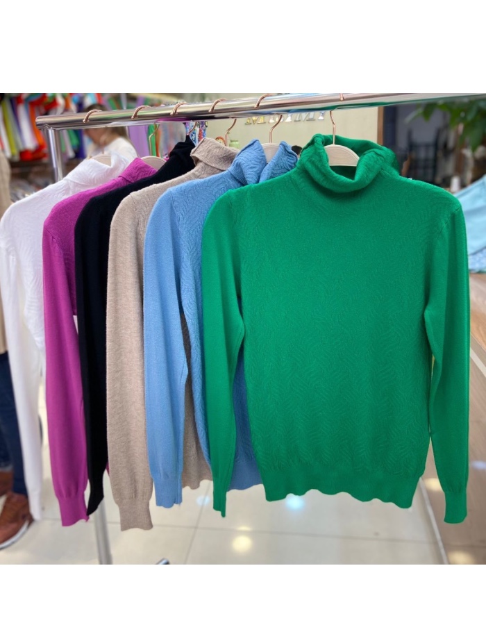 Blusa manga longa gola alta 